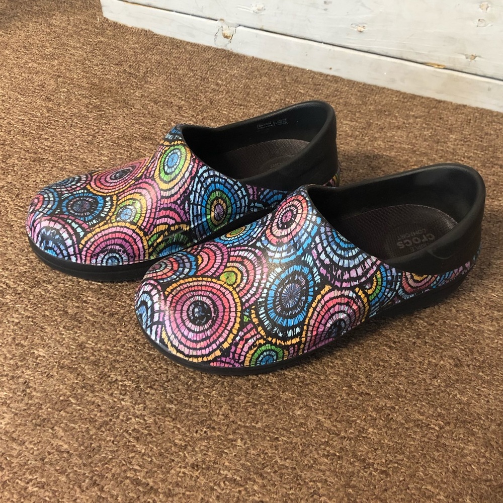CROCS Neria Pro II Graphic Clog